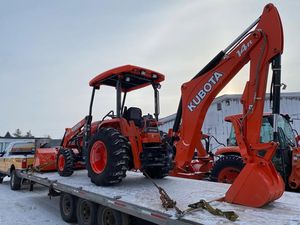 ข้อเสนอที่ดีที่สุด รถแทรกเตอร์ KUBOTA รุ่น M62 TLB LOADER BACKHOE สำหรับขาย เครื่องจักรและอุปกรณ์การเกษตร - Product Image 3