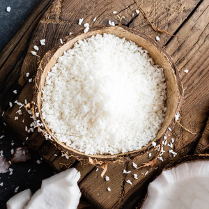 Quantité en vrac de noix de coco desséchée haute teneur en matières grasses fine et moyenne qualité prix le moins cher produit au Vietnam - Product Image 4