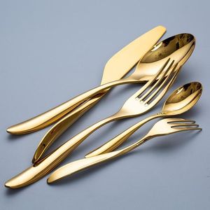 Juego completo de cubiertos metálicos de acero inoxidable con líneas elegantes, diseño duradero y materiales higiénicos de calidad alimentaria. - Product Image 3