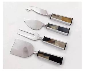 Juego de cubiertos de latón de nuevo diseño para utensilios de cocina juego de cubiertos de Metal de nuevo aspecto en estilo moderno último juego de cubiertos de Metal cuchara y tenedor - Product Image 1