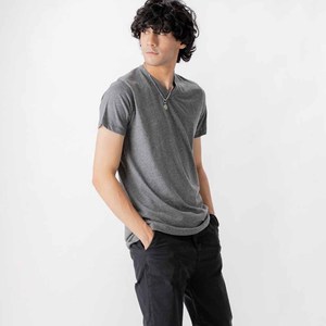 Camisetas básicas de corte regular con cuello, camisetas bordadas con estampado DTG, Camiseta holgada de manga corta con cuello redondo y cuello en V para hombre - Product Image 6