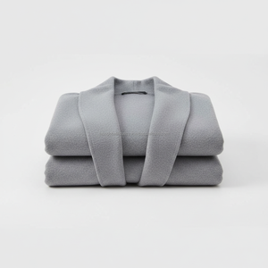 Manteau en laine gris clair à double boutonnage pour femme sur mesure, fabricant OEM et marque privée - Product Image 5