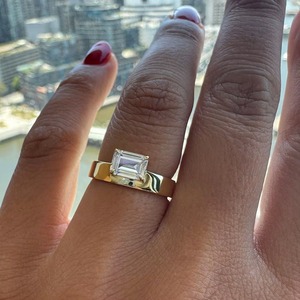 Anillo de compromiso de oro macizo de 14K con diamante de laboratorio de corte esmeralda para mujer, color F, pulido, engaste de púas, anillo de ensueño, regalo. - Product Image 2