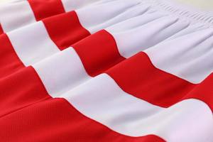 Ensemble de maillots de basket-ball respirants de haute qualité comprenant des options de taille supérieure pour les vêtements de basket-ball - Product Image 4