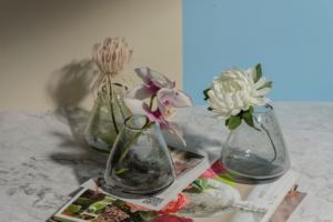 Jarrón de vela vacío reciclado transparente pequeño, jarrones amarillos cilíndricos resistentes al calor personalizados artesanales o recipientes a granel multifuncionales - Product Image 4