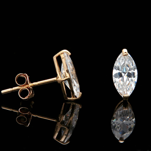 Pendientes de Diamantes Cultivados en Laboratorio con Corte Asscher y Engaste de Bisel de 4.00 CTW, Oro Sólido de 14K, Pendientes de Diamantes Minimalistas para Mujer - Product Image 1