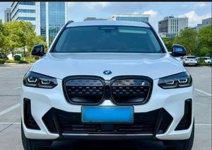 Ampia disponibilità di BMW iX3 SUV usate del 2026, pronte per la spedizione - Product Image 3