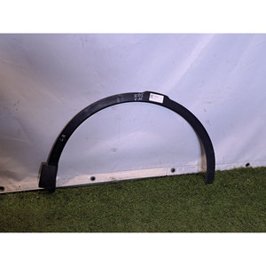 คิ้วซุ้มล้อหน้าขวา แลนด์โรเวอร์ ดิสคัฟเวอรี่ สปอร์ต (L550) FK7216A074AB 204DTD ดีเซล ปี 1999 (14>18) - Product Image 3
