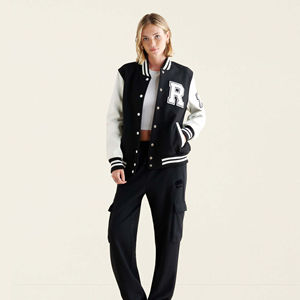 Prix d'usine OEM, prix bas, tendance actuelle, veste bomber décontractée à manches longues pour femmes, veste varsity à lettres pour femmes - Product Image 1