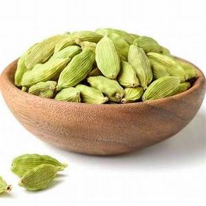 Vente chaude en gros d'épices d'herbes de cardamome verte séchée brutes traitées avec un seul modèle de morceau d'épices processus d'annonce sec - Product Image 3