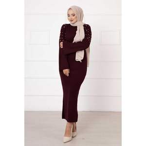 เดรสไหล่ประดับมุกเบอร์กันดี - Product Image 3