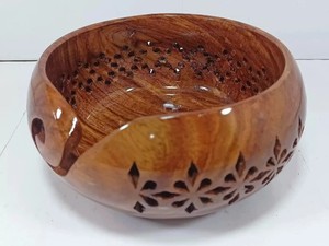 Cuenco de hilo de palisandro hecho a mano con remolino y agujeros para tejer soporte de hilo de ganchillo cuenco de madera cuenco de tejer regalo para tejedores - Product Image 2