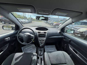 รถยนต์มือสองสภาพดี ปี 2009 โตโยต้า ยาริส พวงมาลัยซ้าย - Product Image 4