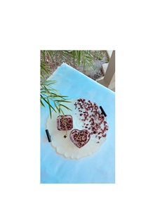 Compre en línea bandeja de resina de lujo con mango de metal para servir en la cocina del hogar con estilo y uso decorativo - Product Image 4