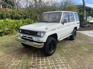 LAND CRUISER PRADO SX 3.0 TURBO 1994 DE ALTA CALIDAD, TRANSMISIÓN MANUAL DE 5 VELOCIDADES, 4X4, EN PERFECTO ESTADO, IMPECABLE, EXCELENTE CONDICIÓN, MEJOR OFERTA, EXPORTACIÓN - Product Image 2