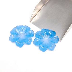 Perles de pierres précieuses sculptées en forme de fleur de calcédoine bleue naturelle breloques en pierre de calcédoine de 30mm perles de sculpture pour la fabrication de bijoux - Product Image 1