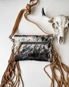 Best Seller Autumn Custom Western Bohemian Cowgirl Style Tassel Leather <b>Sling</b> Bag with Customizable Color at Wholesale Price - Product Image 3