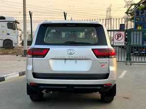 NUEVO TOYOTA LAND CRUISER GXR 2025, 4.0L, 5 PLAZAS, 0KM, 299HP, 6 CILINDROS, TRANSMISIÓN AUTOMÁTICA - Product Image 6