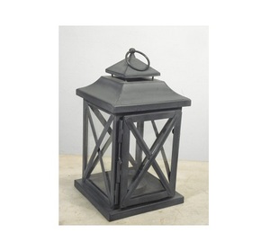 Lanterne en métal de nouveau venu dans la couleur noire pour la décoration de mariage - Product Image 1