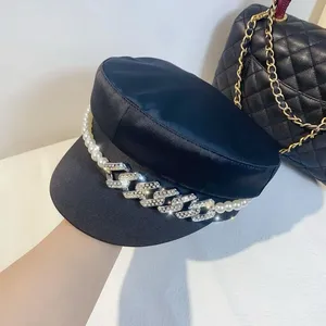 Gorra oficial estructurada con insignia de metal, detalles bordados y forro interior Premium - Product Image 5