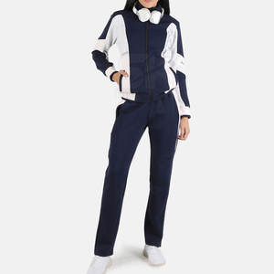 ชุดกีฬาฤดูหนาวสำหรับผู้หญิงชุดวอร์มออกกำลังกายสไตล์ต่างๆ - Product Image 4