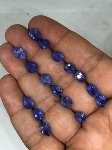 Lote de Gemas de Tanzanita Natural Suelta Exquisita de Mehrajudin Gems, Azul en Corte Esmeralda Ovalado y Pera, con Certificación de Terceros para Joyería - Product Image 3