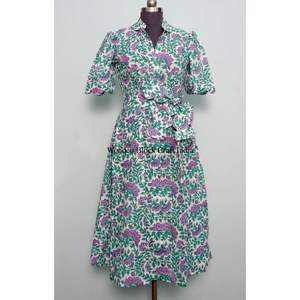 Robe en coton indien à imprimé floral, robe boutonnée, robe de chambre pour femme, robe décontractée, robe imprimée pour femme, manches courtes, longueur longue - Product Image 1