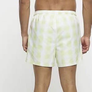 Pantalones cortos de poliéster 100% lisos con sublimación de nuevo diseño, pantalones cortos de hombre de malla con logotipo personalizado de baloncesto en blanco para gimnasio - Product Image 2