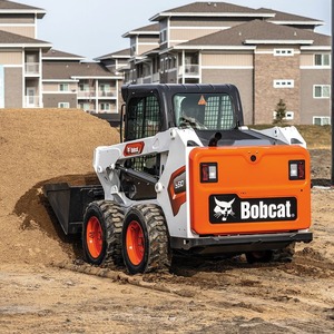 Tracteur agricole 4x4 80 CV d'occasion en excellent état avec accessoires multifonctions pour travaux de construction compacts - Product Image 1