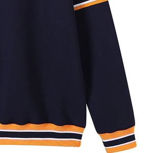 Sudadera Unisex Kankakee Negra de Invierno con Cuello Redondo, Logotipo Bordado en Chenilla, Bolsillo Tipo Canguro Forrado - Product Image 6