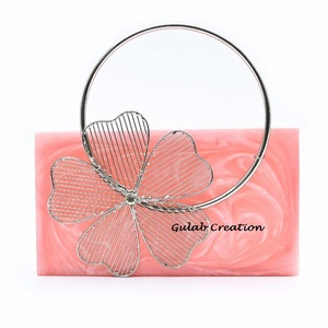 Bolso de mano de noche Floral rosa para mujer de Zam Impex New Look patrón geométrico estilo clásico de moda Flor de Metal Ele - Product Image 1