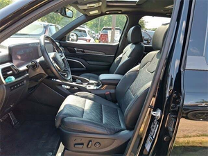 Parfaitement propre, occasion, 2024 Telluride SX X-Line AWD, sièges en cuir, conduite à gauche, caméra de recul, écran tactile, phares au xénon - Product Image 6