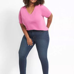 Camiseta de manga corta con cuello en V de color sólido informal en blanco de talla grande Característica de estampado ecológico - Product Image 5