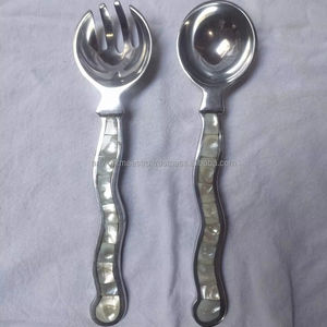 Juego de Cucharas Indias Hechas a Mano en Aluminio con Incrustaciones de Nácar Tradicional - Product Image 1