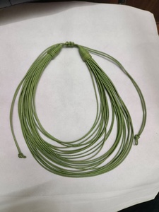 Collier ras-du-cou épais multicouche en cordon ciré, idéal pour les fêtes, avec broderie de créateur pour femme - Product Image 2