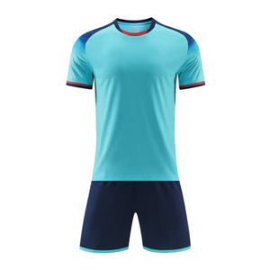 Kits de fútbol personalizados Conjunto completo Kit de fútbol Diseño verde Sublimación Equipo deportivo Ropa Club Uniforme - Product Image 2