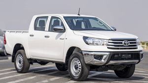 Nuevo/USADO BLANCO 2023 TOYOTA HILUX DC 2.04D MT Cámara Trasera 360° Capacidad de Carga 31-40T Emisión Diésel/GAS Automático - Product Image 2