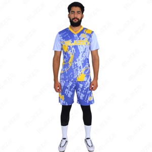 Tenue de football entièrement sublimée à faible MOQ |   Maillot de football personnalisé |   Vêtements de sport professionnels respirants et à séchage rapide pour équipes, vente en gros - Product Image 1