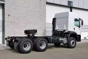 Nuevo Camión Pesado Diésel Euro5 de 451-500hp 6x4 con Transmisión Automática, Volante a la Izquierda, 31-40T y Cámara 360 - Product Image 2