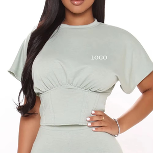 Ensemble de survêtement d'été tendance 2026 en gros, avec logo personnalisé, haut court respirant en Spandex/Polyester, deux pièces pour femme - Product Image 3