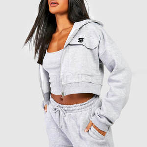 ชุดเซ็ตเสื้อครอปมีฮู้ดน้ำหนักเบาสำหรับผู้หญิง พร้อมกางเกงขายาว ดีไซน์ลำลองเป็นมิตรกับสิ่งแวดล้อม ผ้าถักเนื้อเรียบ - Product Image 5