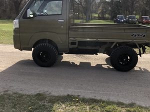 Camry 2016, Camioneta Mini, Automática/Manual, Turbo, Tracción Trasera, Asientos de Tela, R17, Interior Oscuro - Product Image 6