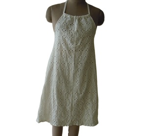 Robe t-shirt blanche à manches courtes brodée à la main pour dames Tunique de plage brodée décontractée - Product Image 3