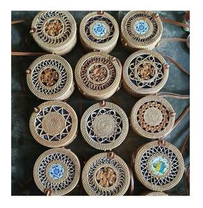 2024 ขายส่งกระเป๋าหวายแฮนด์เมดชายหาดตะกร้าทอกระเป๋าถือกระเป๋าถือแฟชั่นอินเทรนด์กระเป๋าฤดูร้อนสําหรับสตรี - Product Image 5