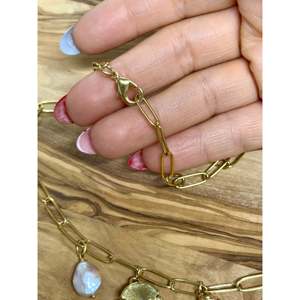 Collier en argent sterling plaqué or 24 carats avec perles d'eau douce Eileen Quezada pour les occasions de cadeaux - Product Image 4
