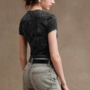 T-shirt tie dye personnalisé coloré pour femmes vêtements d'été en coton respirant avec des options de marque imprimées ou brodées à manches courtes - Product Image 2