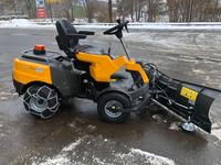 Tondeuse à gazon et balayeuse à neige Stiga Park Pro 900AWX avec moteur et autres équipements inclus, en vente dans le monde entier avec livraison rapide