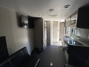 F-o-r-e-s-t Ri-ver Work & Play 23LT 2021 usado en venta - Product Image 2