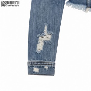 Chaqueta vaquera de alta calidad para hombre 2025, elegante chaqueta de invierno azul de manga larga con logotipo frontal con botones - Product Image 4