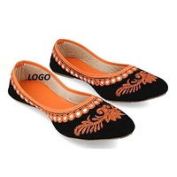 Vêtements de mariage Punjabi jutti sur mesure 2024 tendance femmes élégantes sur les femmes khussa fabriquées au Pakistan chaussures khussa plates pour fille